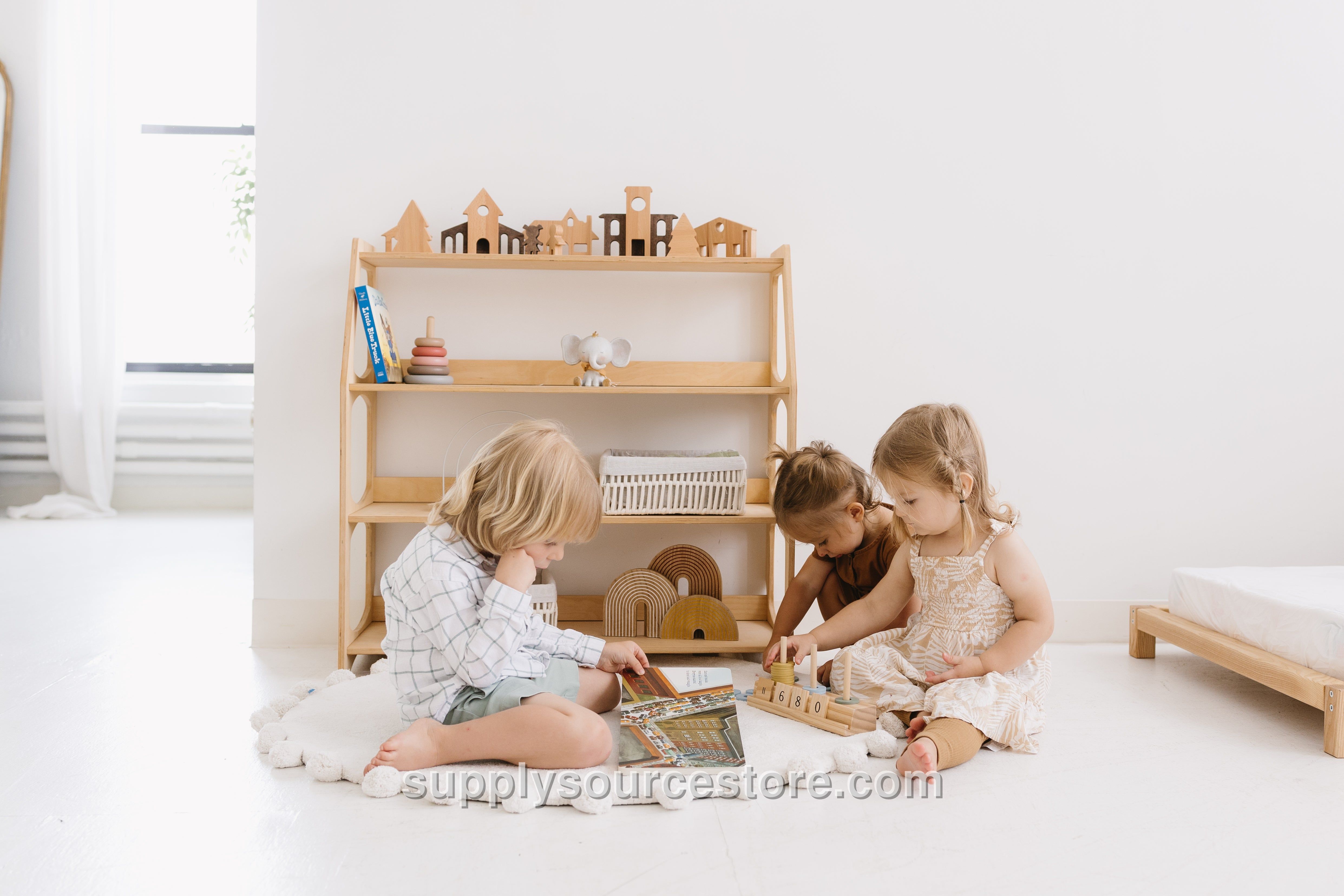 Montessori wooden shelf