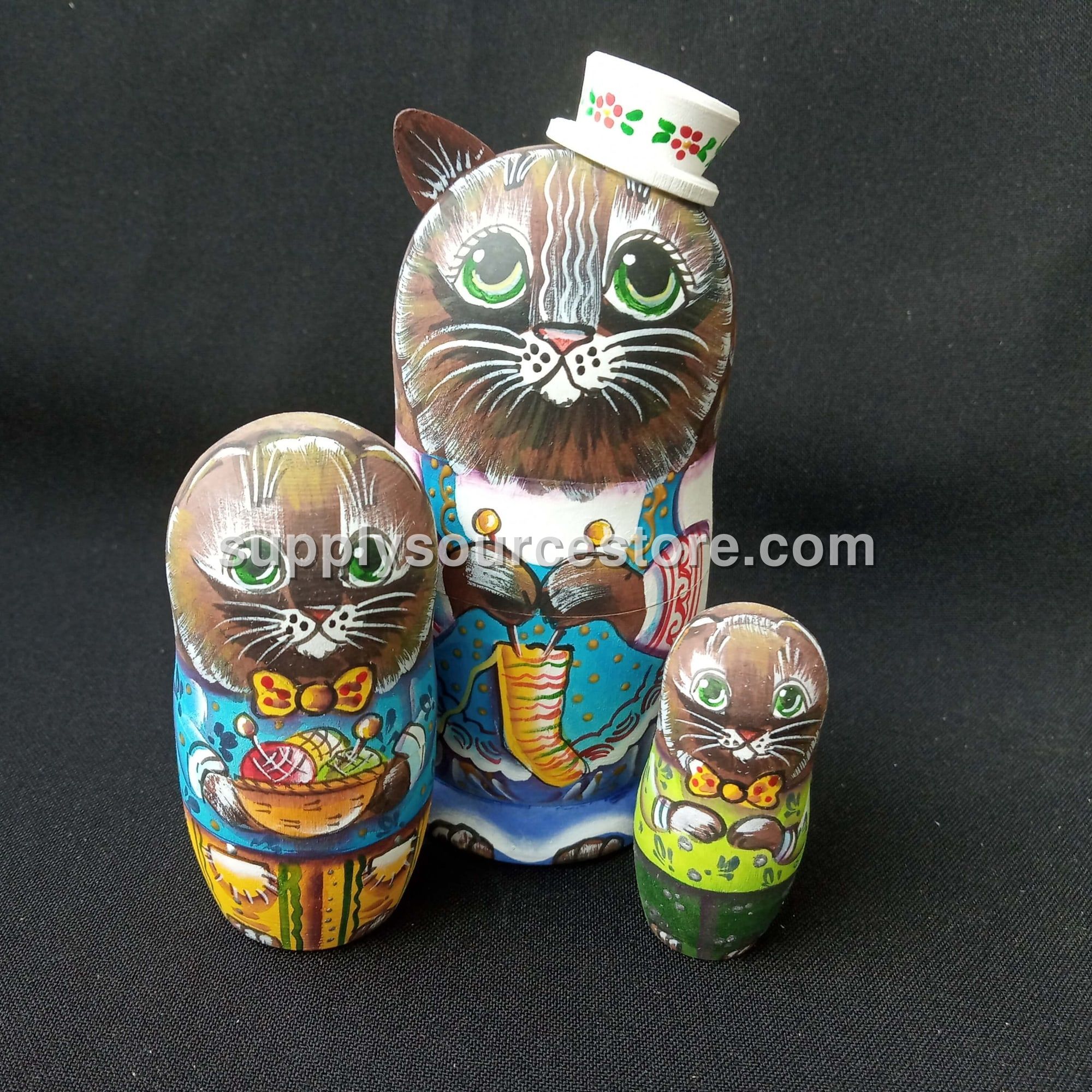 Russian Dolls N esting Cat
