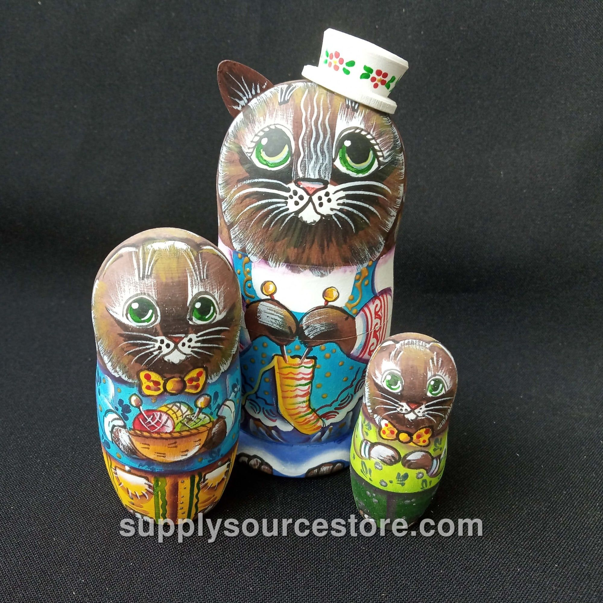Russian Dolls N esting Cat
