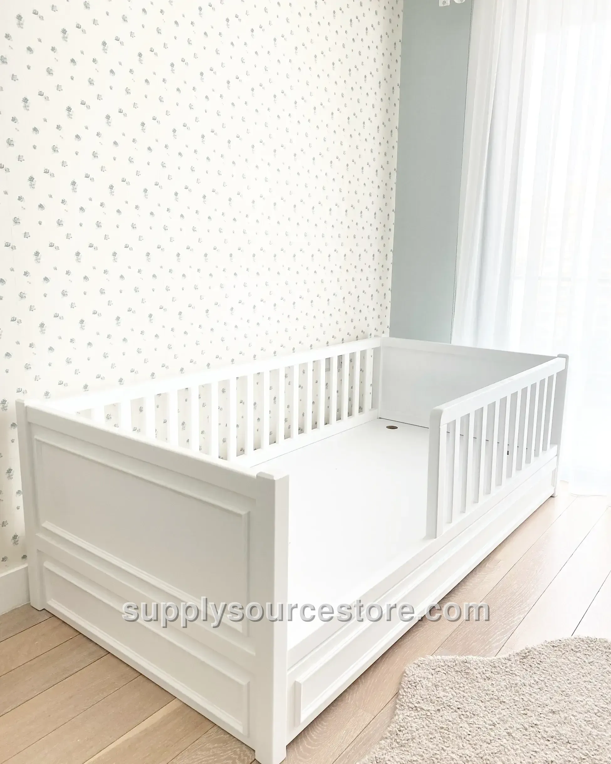 Asil Series Side-Detail Montessori Bed