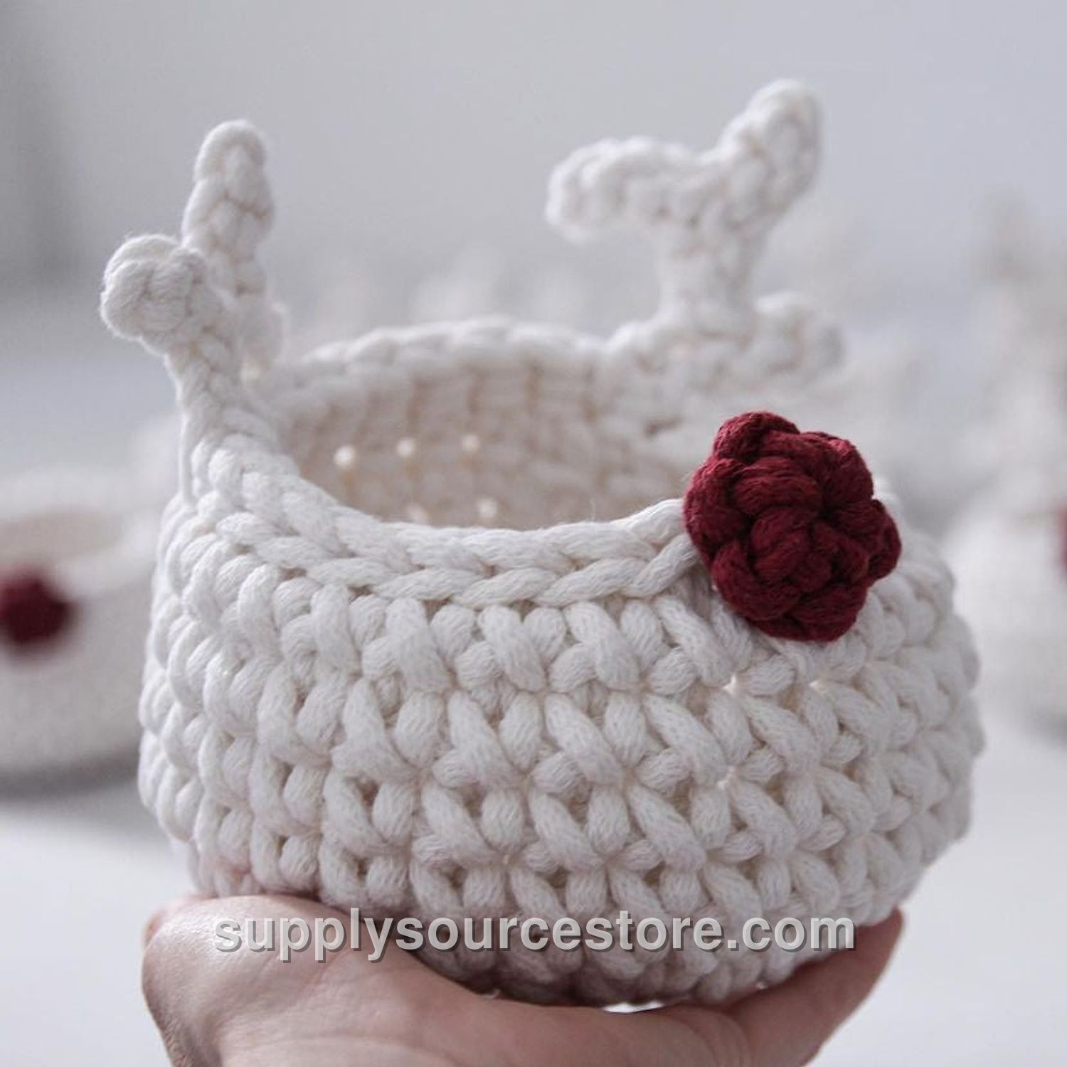 Reindeer Basket - Ivory