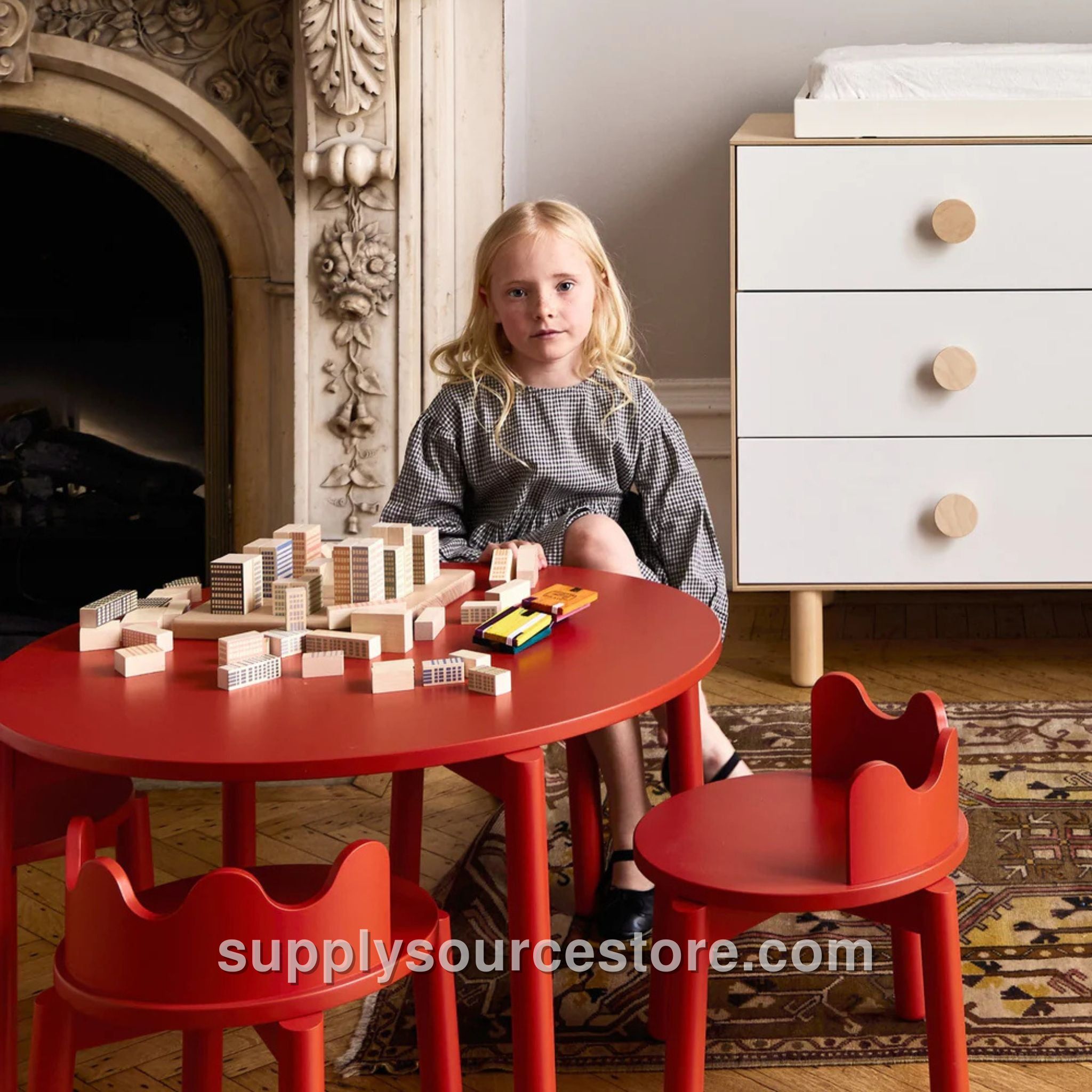 Moss Play Table - Tomato