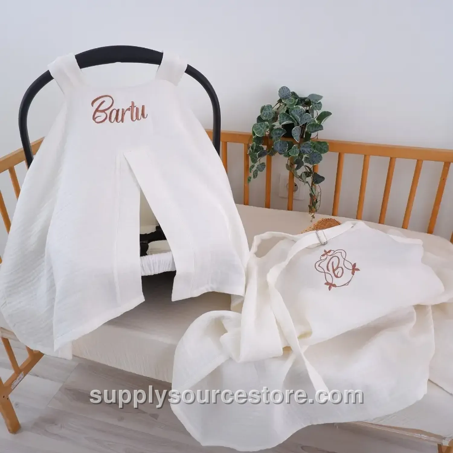 4-layer muslin Nursing Cover