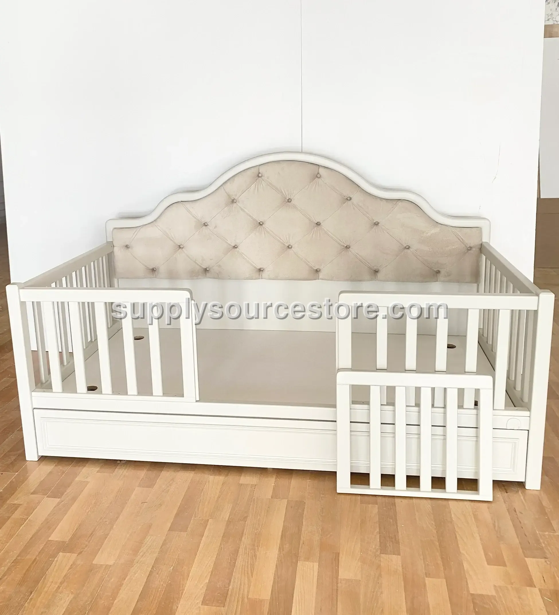 Luna Series Montessori Bed