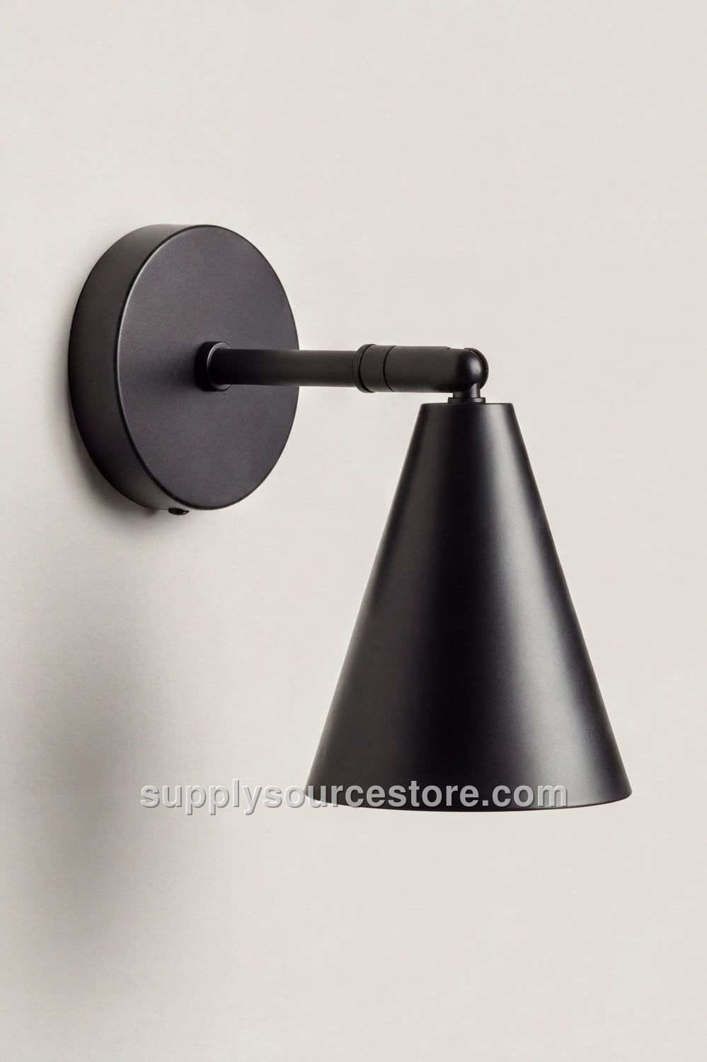 LUX Metal Wall Lamp