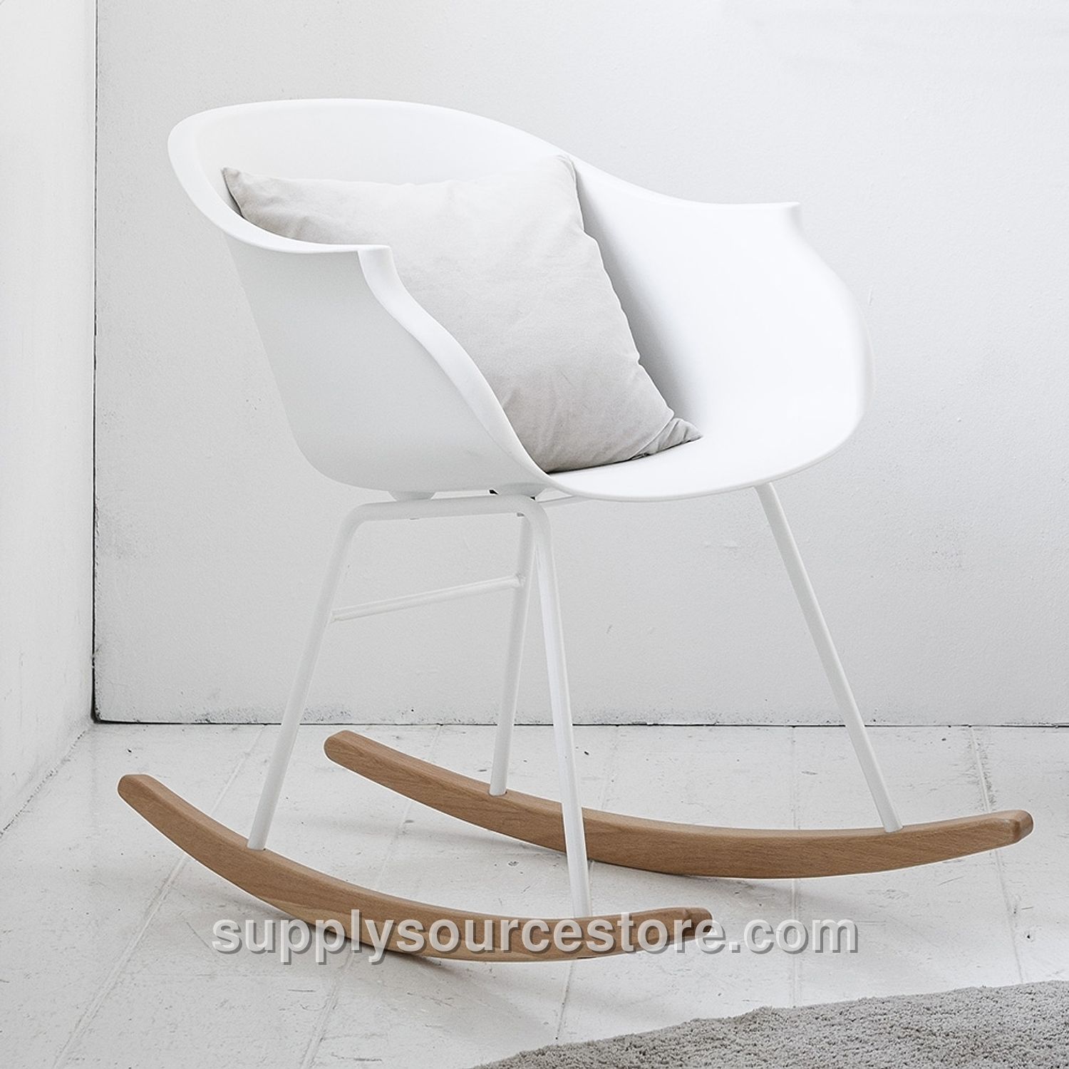 Comfy RETRO Rocking Chair | White
