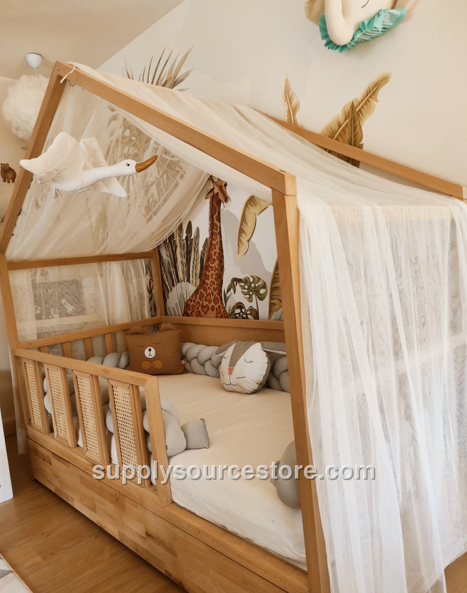 Pearl Flowing White Tulle Play Tent