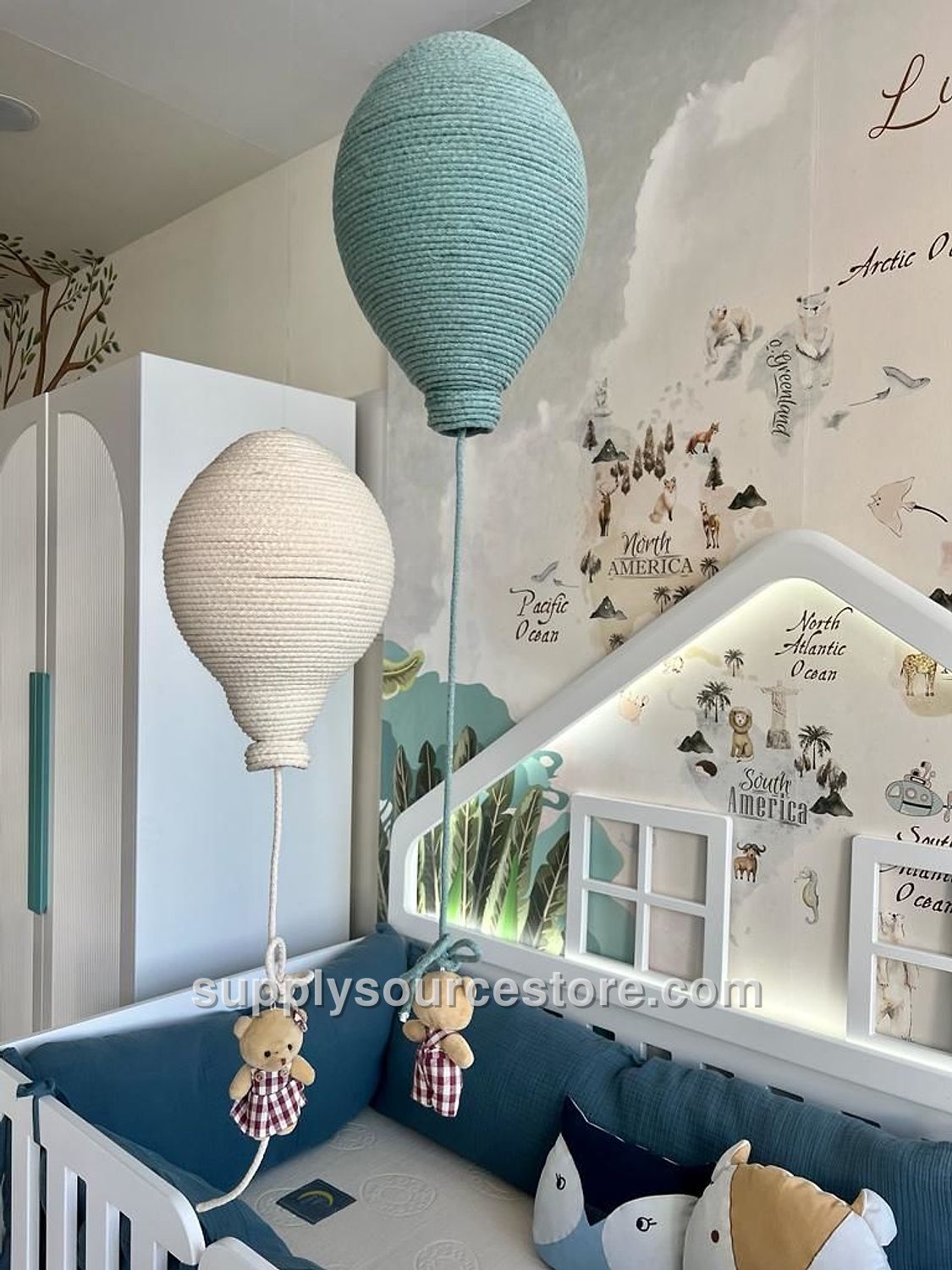 Flying Balloon