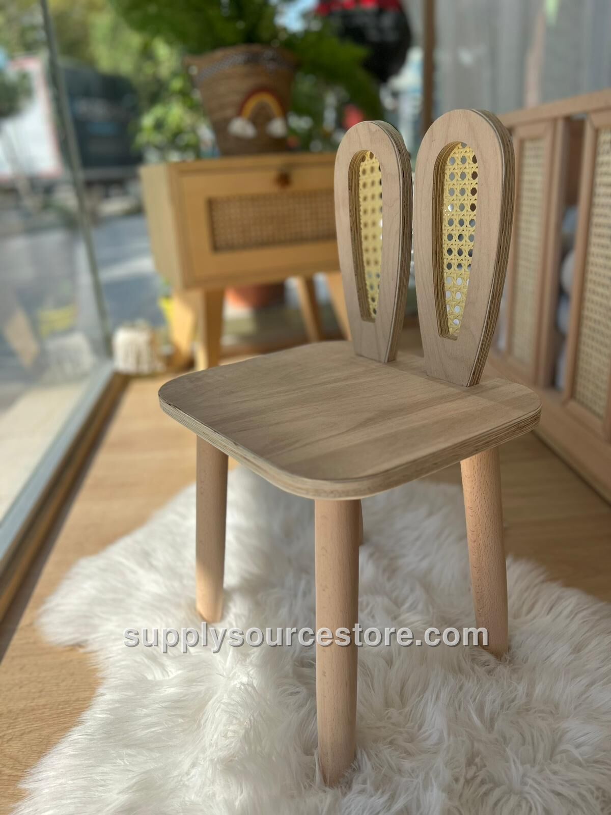 Little June Ear Chair
