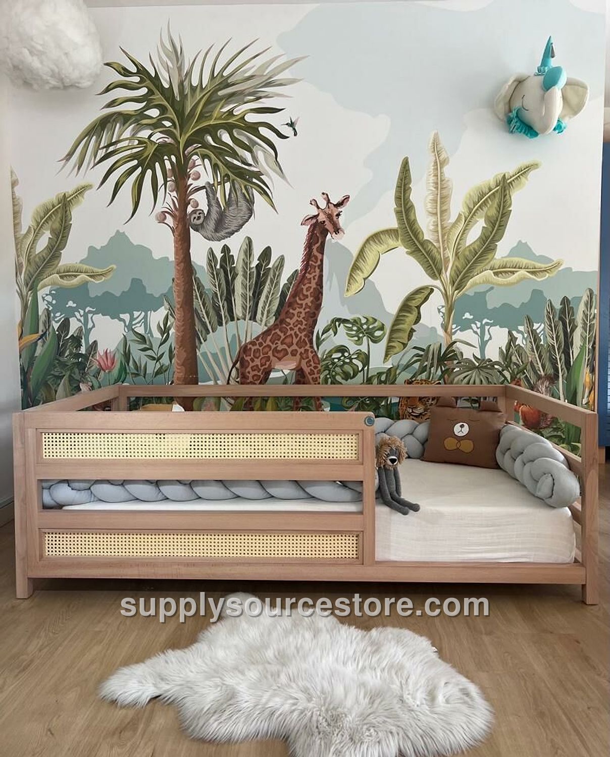 Sebastian Solid Crib