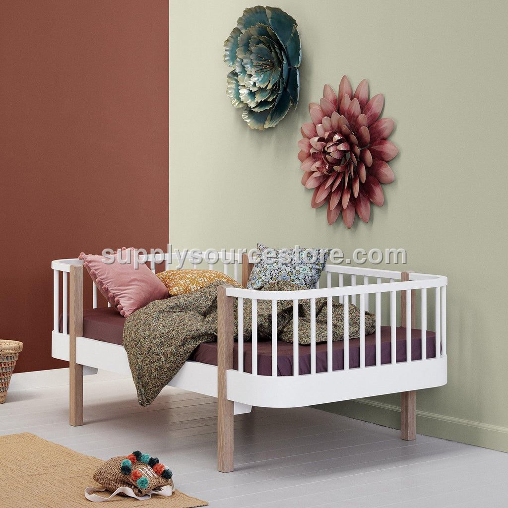 Oliver Furniture Wood Original Junior Day Bed - White/Oak