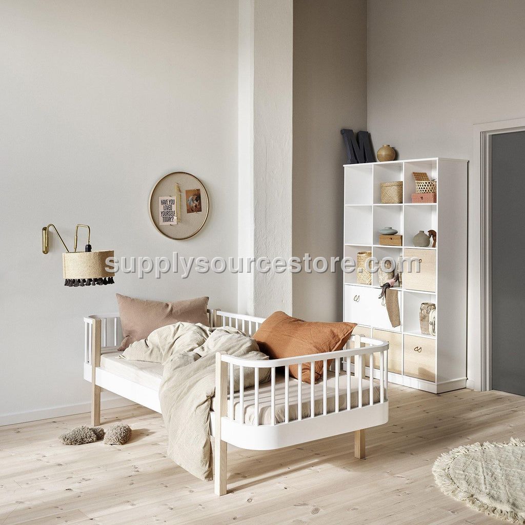 Oliver Furniture Wood Original Day Bed - White/Oak