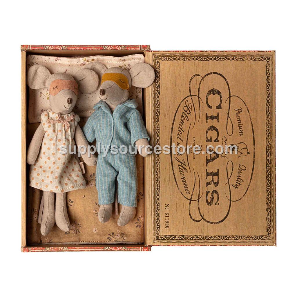 Maileg Mum & Dad Mice In Cigarbox