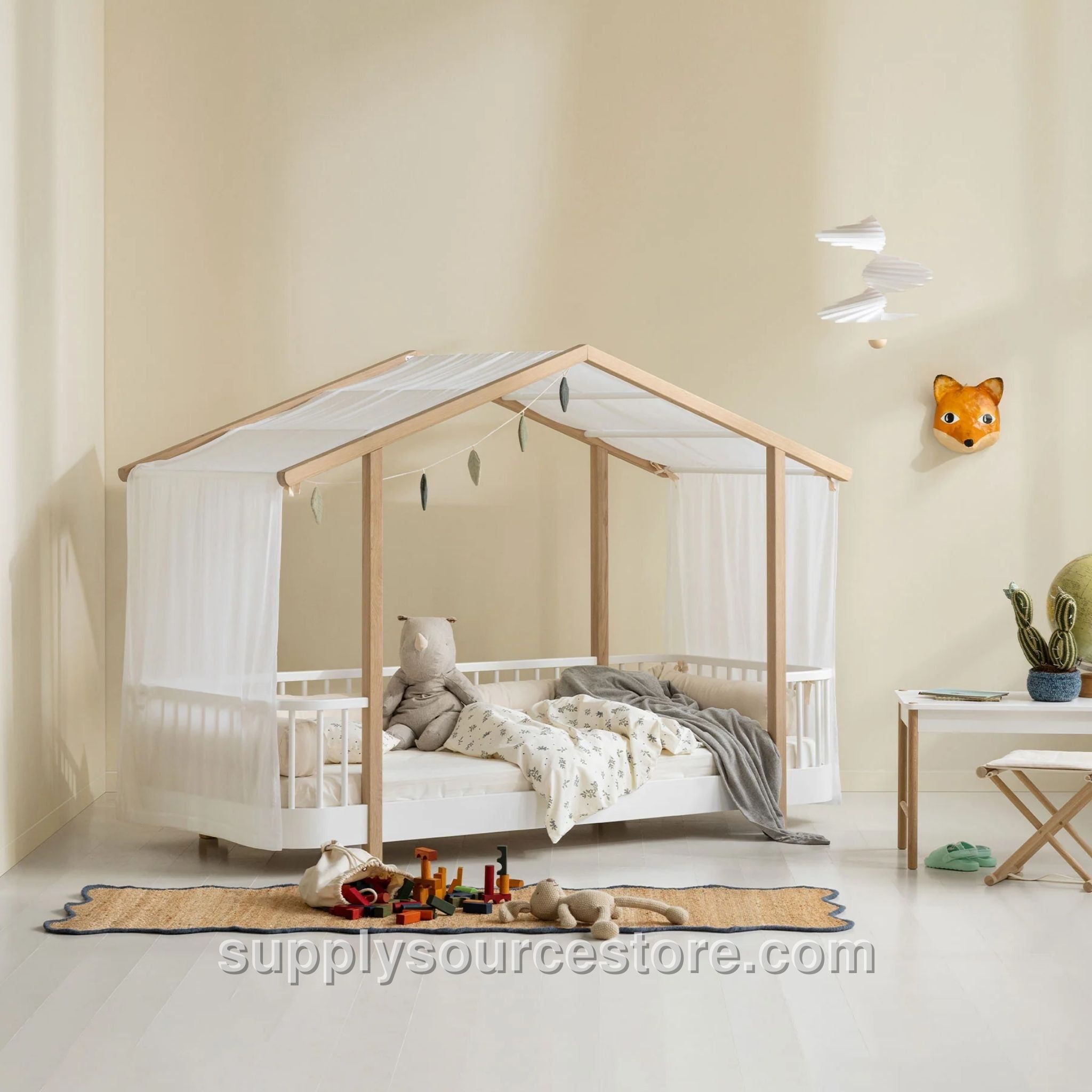 Oliver Wood House Bed