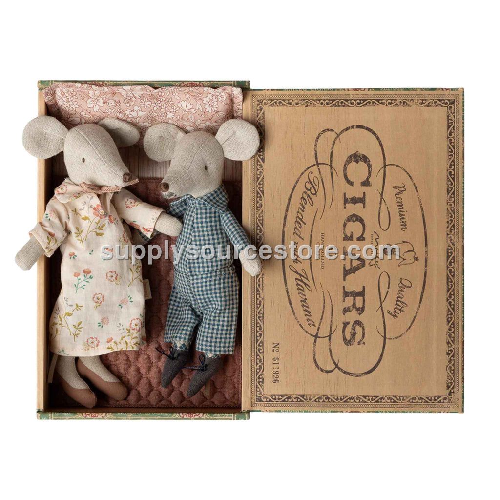 Maileg Grandma & Grandpa Mice in Cigarbox