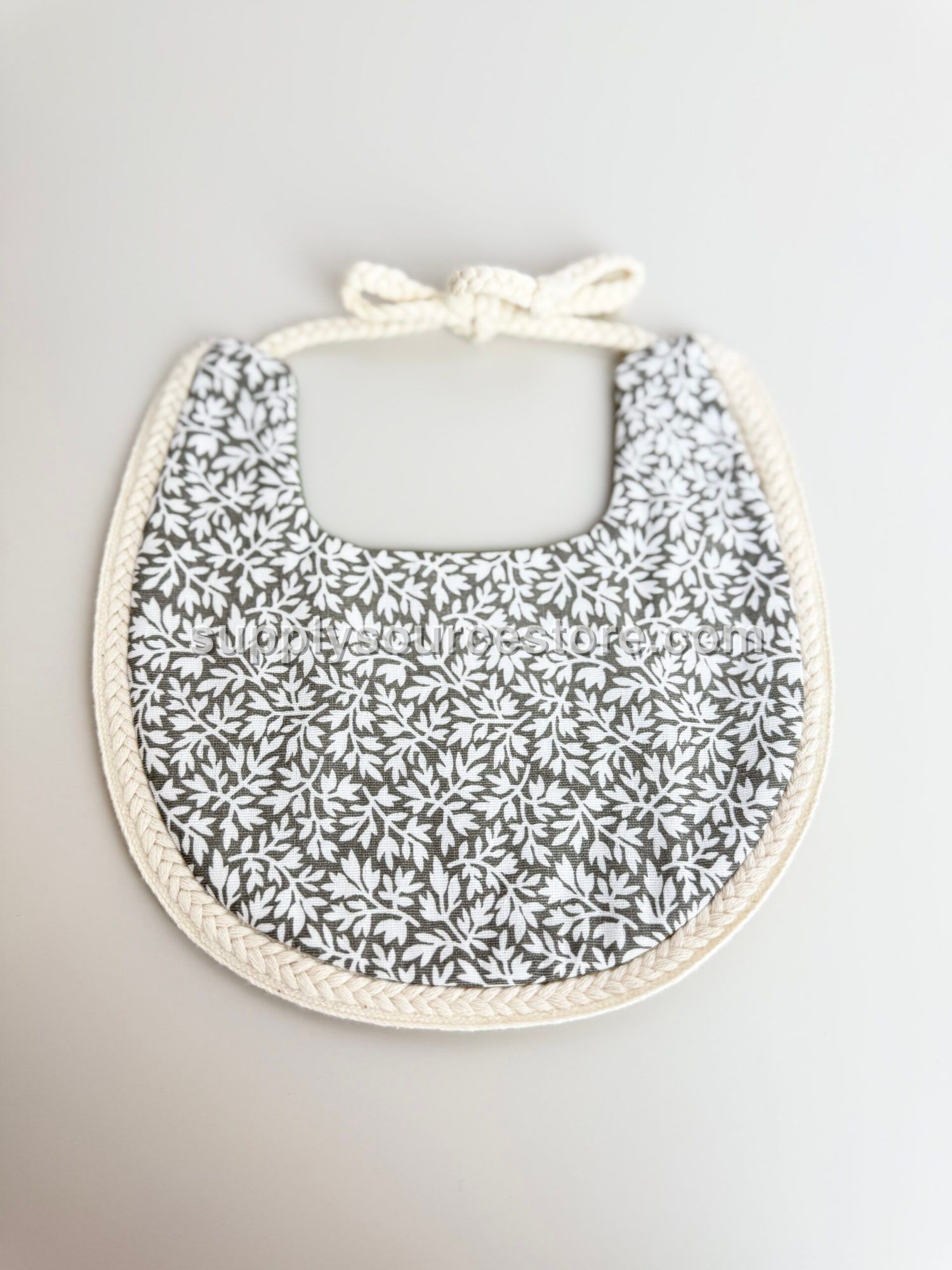 Double-sided usage pre-made floral