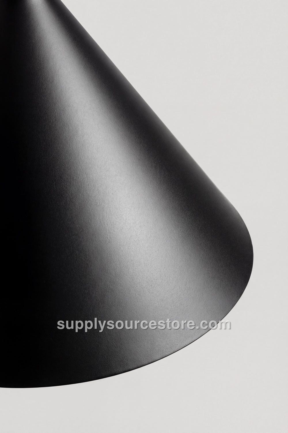 Black Metal Pendant Light · SS-006402