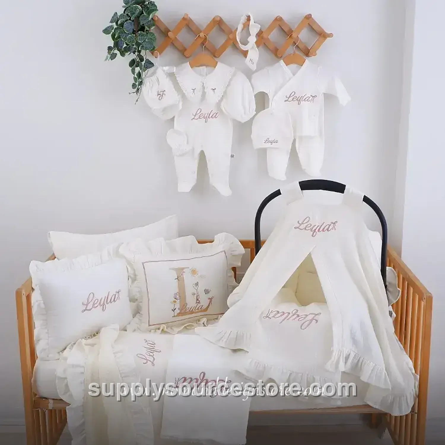 Made-to-Measure 4-layer muslin Crib Bedding Set