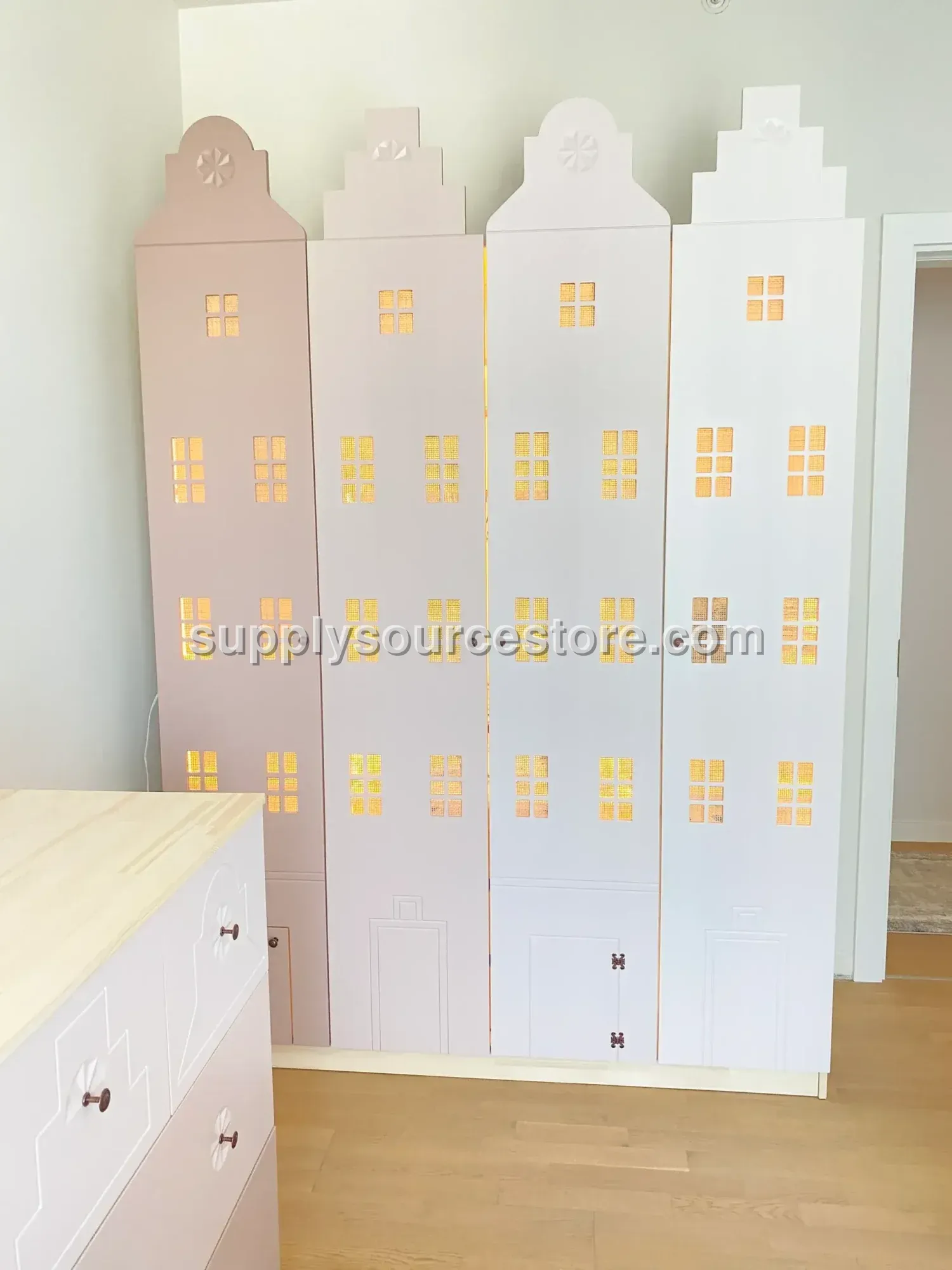 Cliff Series 4 KAPAKLI GARDIROP - LED Illuminated Wardrobe