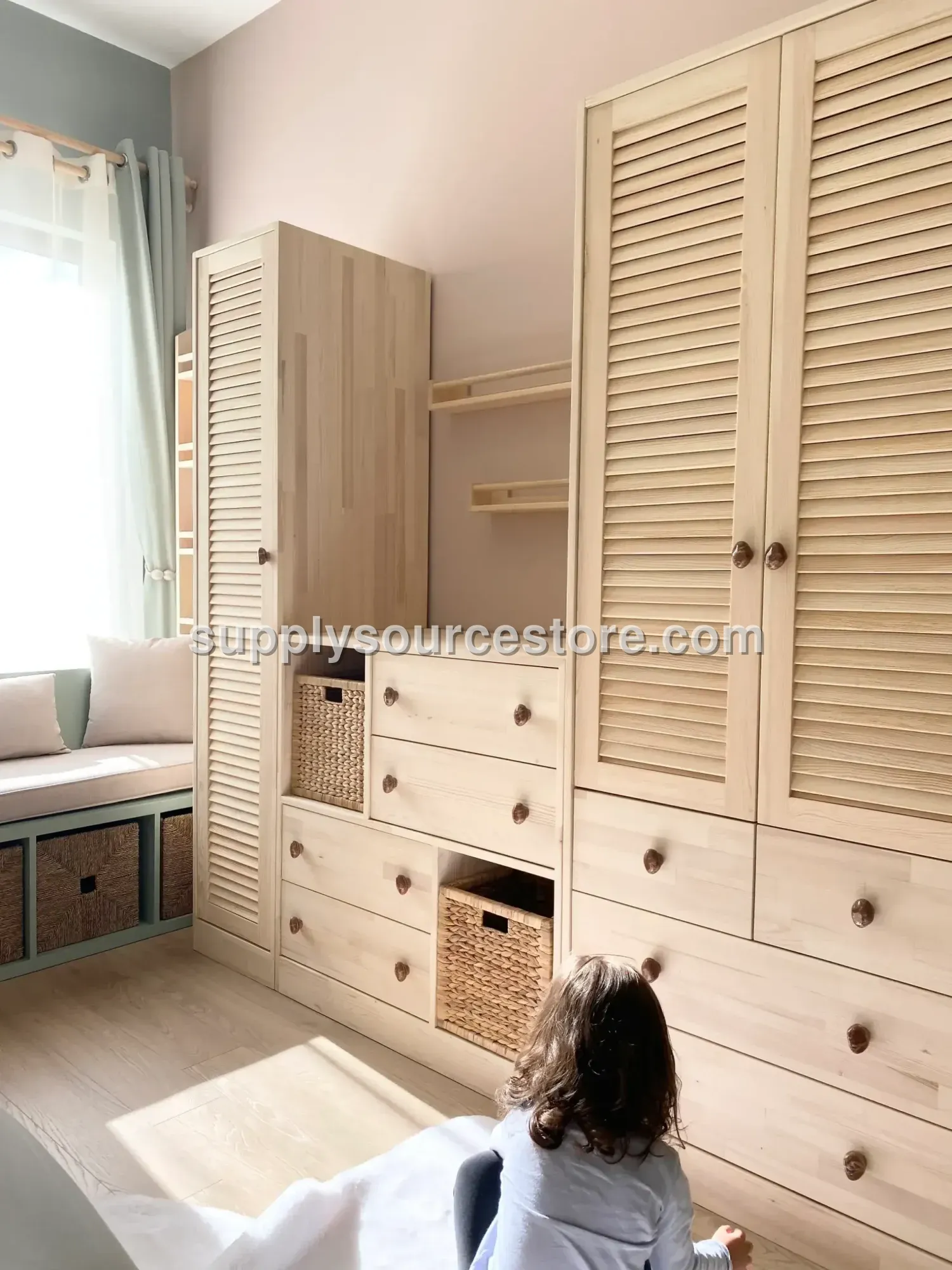 NATURAL Louvered KAPAK GARDIROP Wardrobe