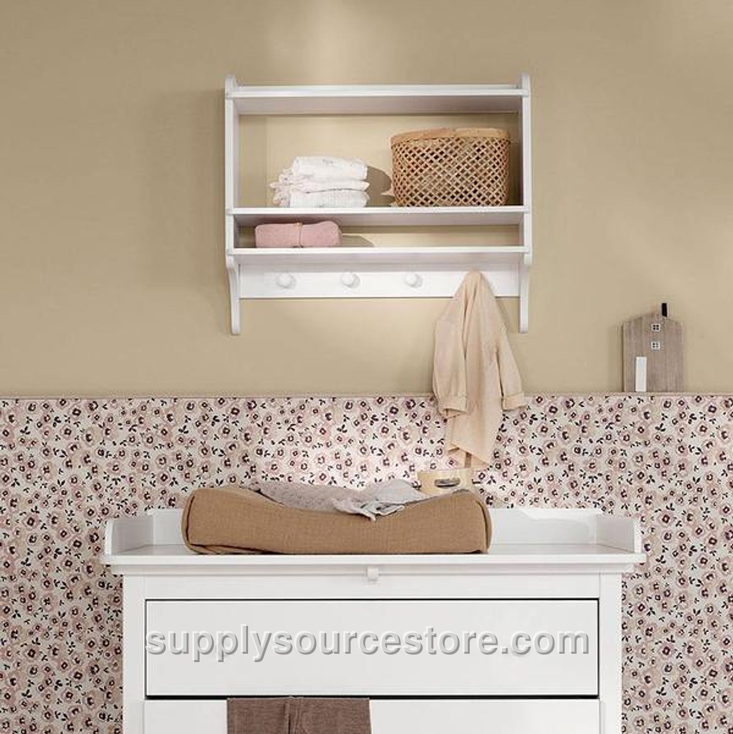 Seaside Bookshelf With Hooks