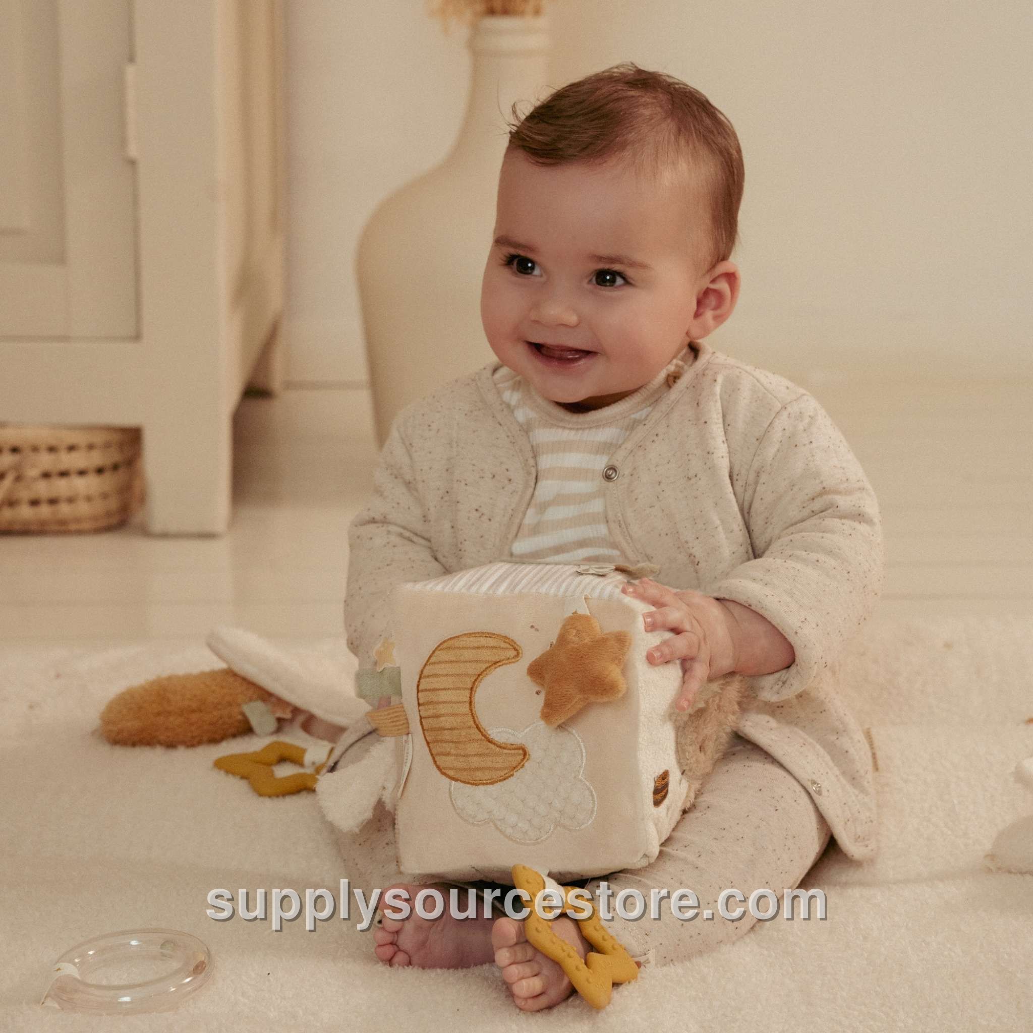 Activity Cube - Newborn Naturals