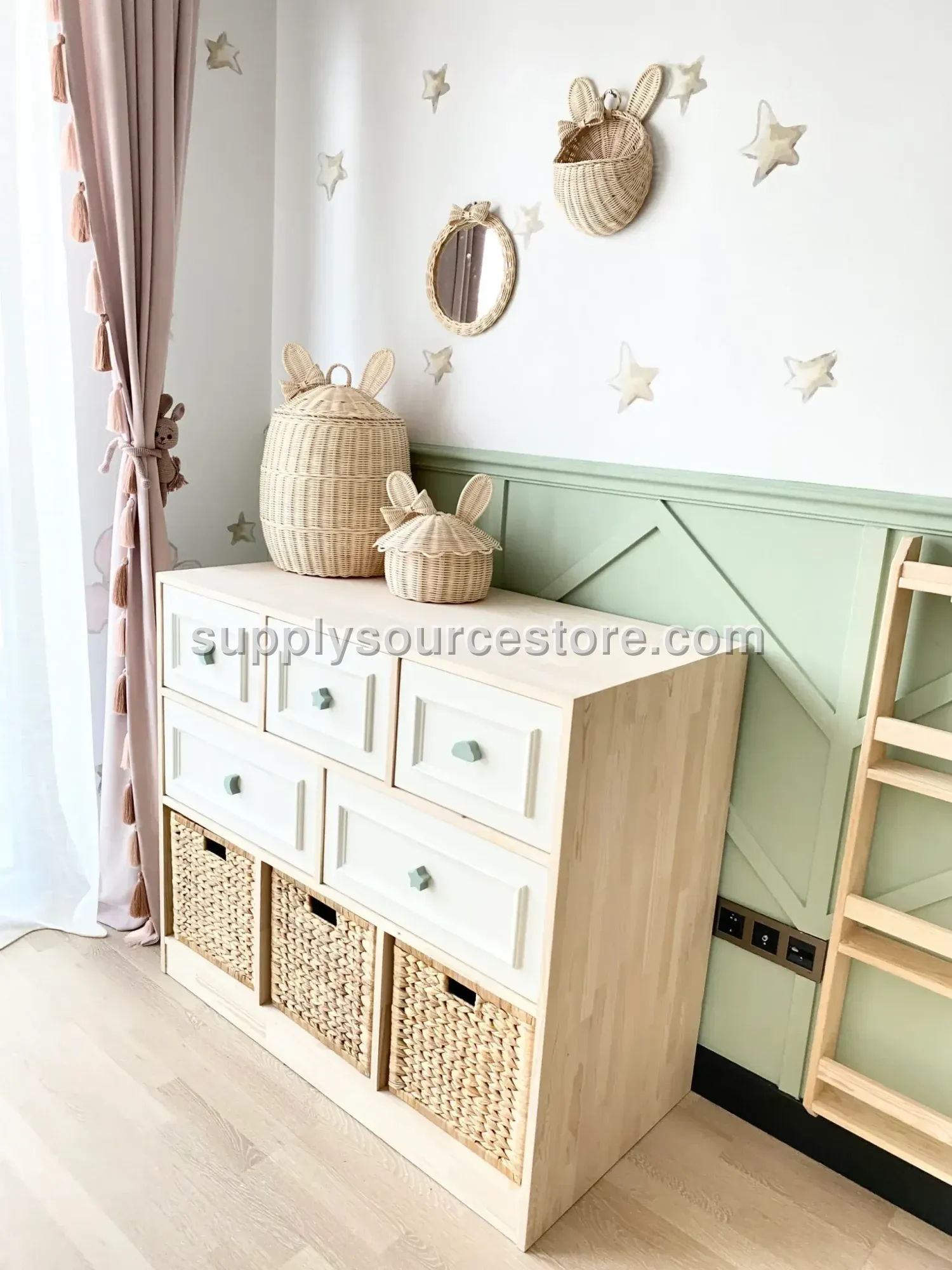 ARIA Series Dresser Dresser